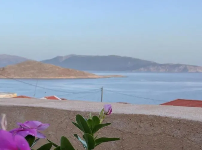 펜션 Marina Castellana Chalki Town