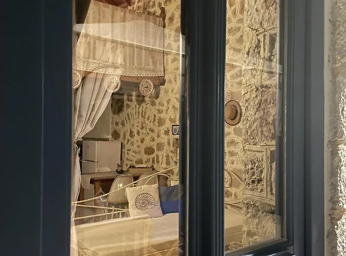 펜션 Marina Castellana Chalki Town