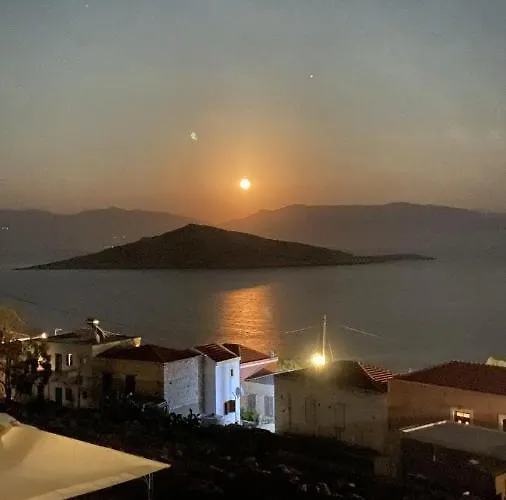 Marina Castellana Chalki Town