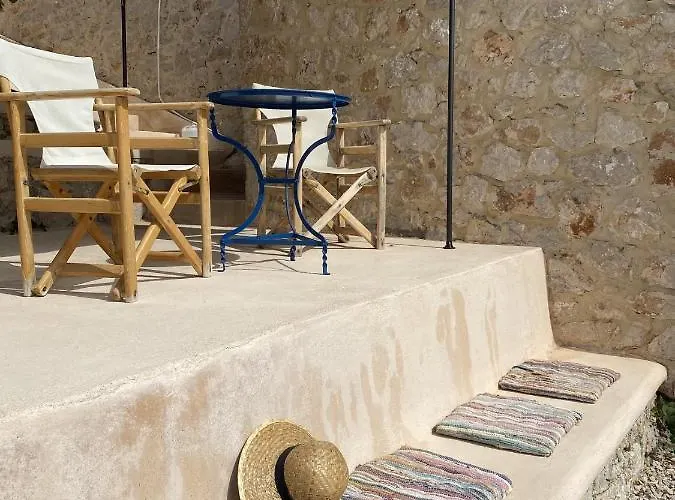 펜션 Marina Castellana Chalki Town