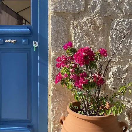 Marina Castellana * Χάλκη