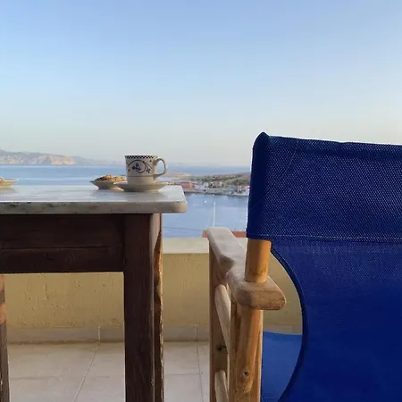 Marina Castellana Tatil Evi Chalki Town