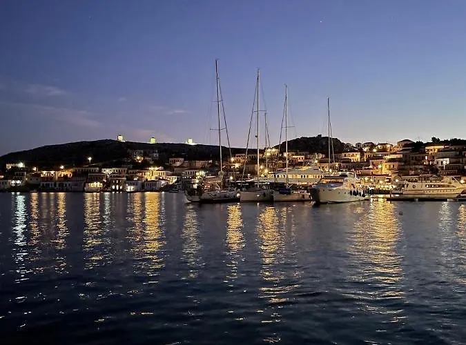 Marina Castellana * Chalki Town