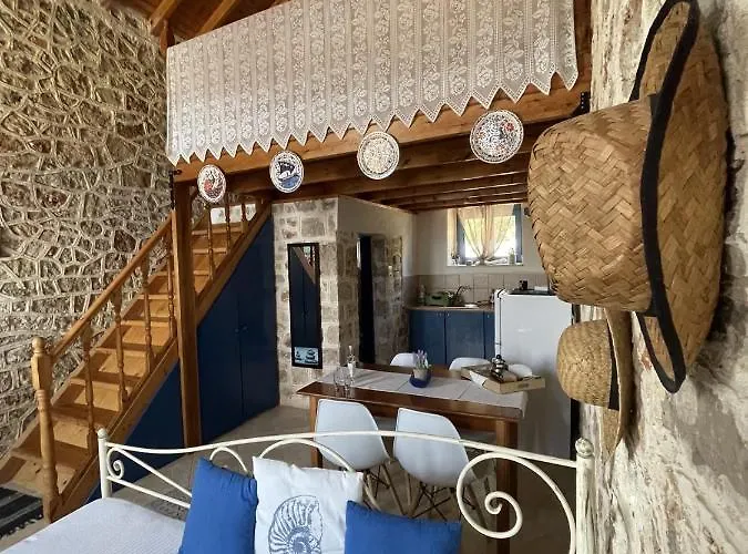 Marina Castellana Chalki Town