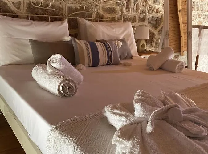 Marina Castellana * Chalki Town