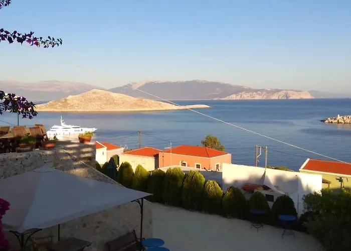 Casa de Férias Marina Castellana Chalki Town